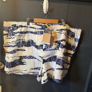 The North Face Class V Pathfinder Navy and White Athletic Hiking Shorts NWT